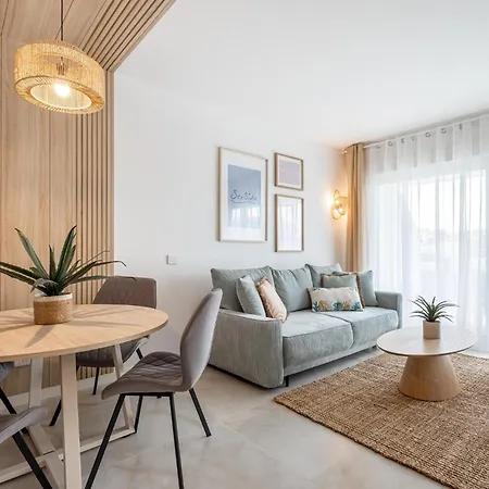 Апартаменты Sea Side Punta Prima By Valonia