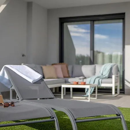 Sea Side Punta Prima By Valonia Апартаменты *