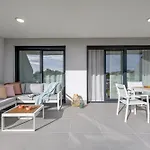 Sea Side Punta Prima דירה *